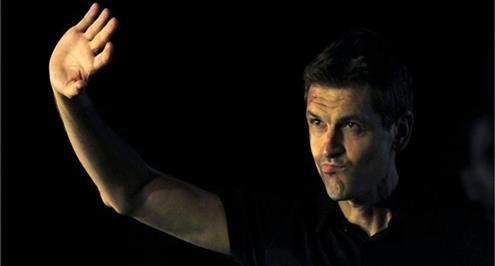 تقارير: فيلانوفا أقنع ميسي بالبقاء في برشلونة